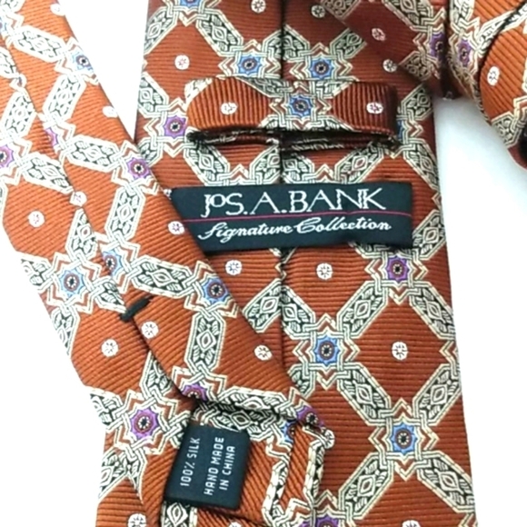 JOS. A. BANK SIGNATURE COLLECTION SILK NECK TIE - Picture 8 of 11